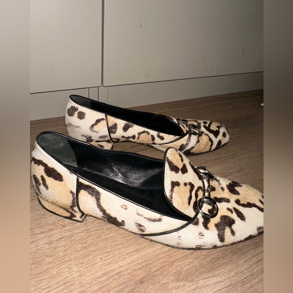GUCCI Lillian Leopard Print Calf Hair Loafers size 39 - Picture 5 of 7